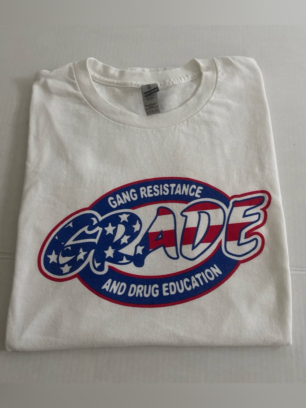 Vintage GRADE Gang Resistance Drug Education T-Shirt Large 90s Y2K DARE